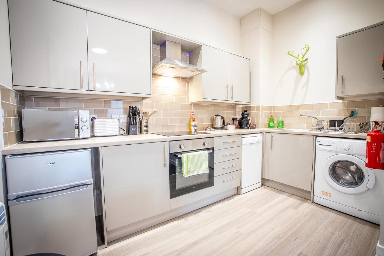 Douglas House Apartments Нэрн Экстерьер фото