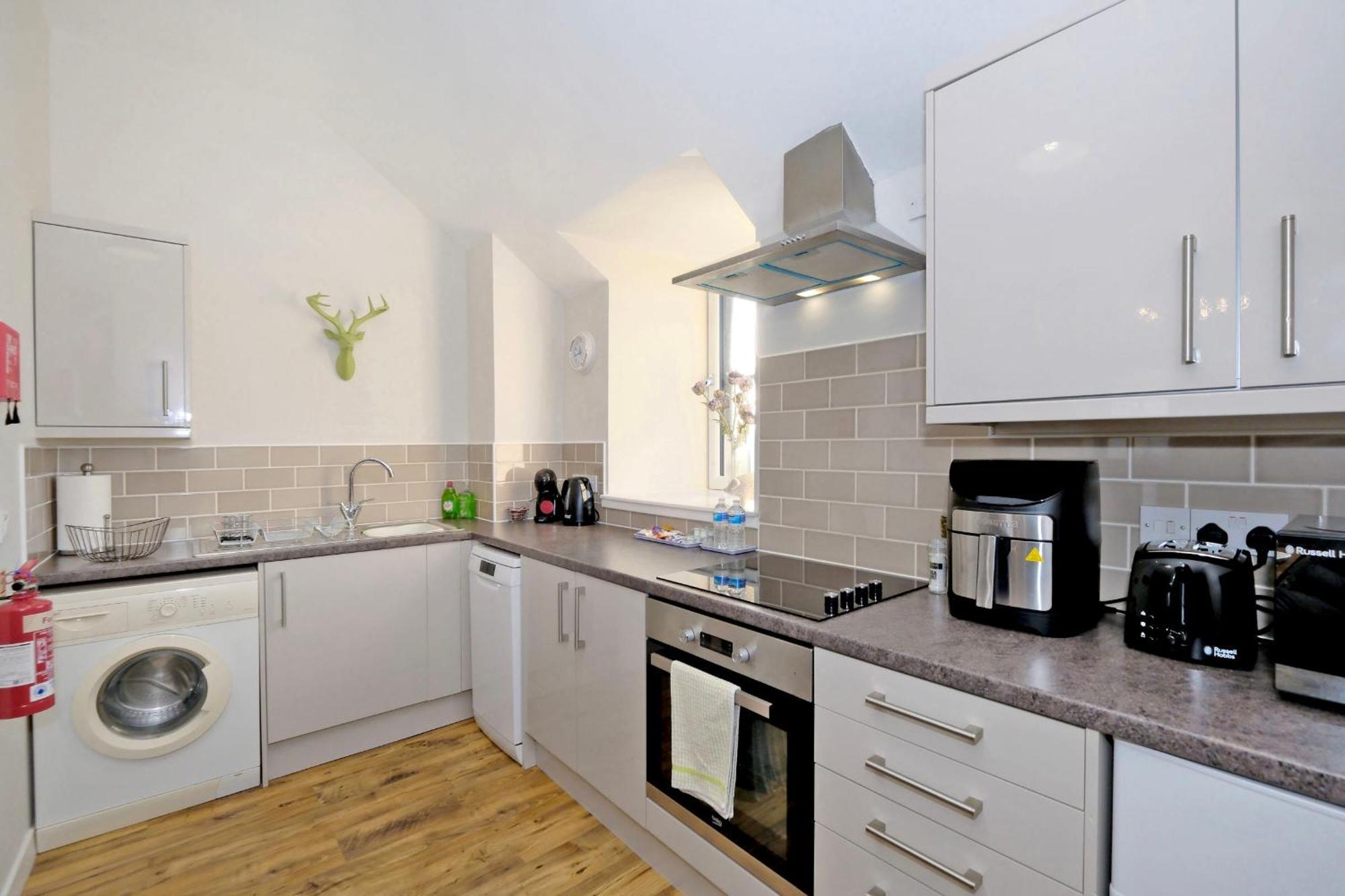 Douglas House Apartments Нэрн Экстерьер фото